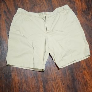Beige short